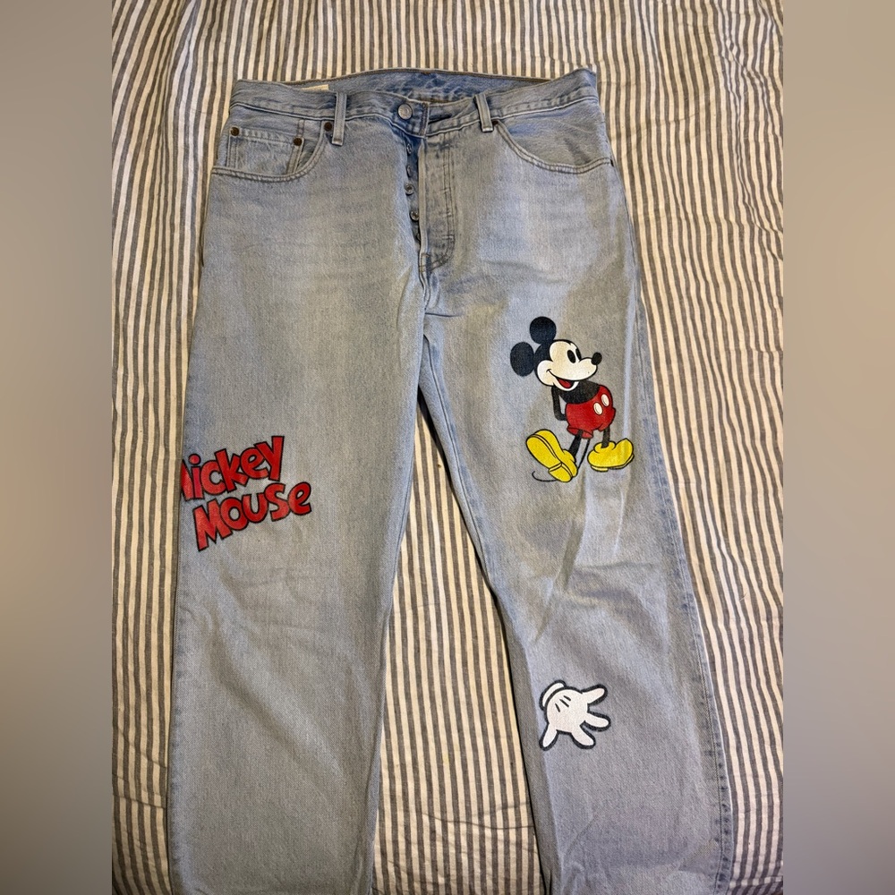 Levi'sxDisney 501 crop jeans